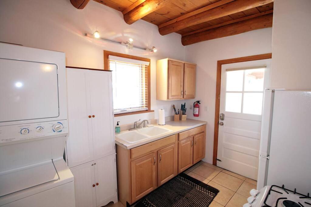 Galisteo Getaway - Courtyard - Near Railyard Villa ซานตาเฟ ภายนอก รูปภาพ